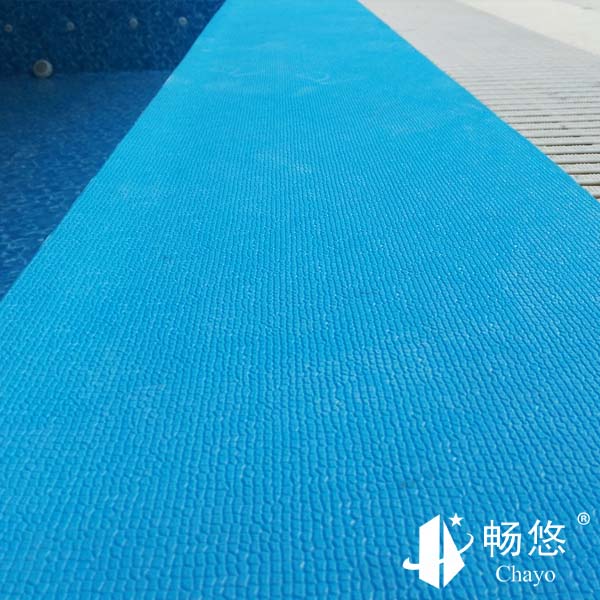 泳池地面改造–我们用专业的产品打造安心的地面